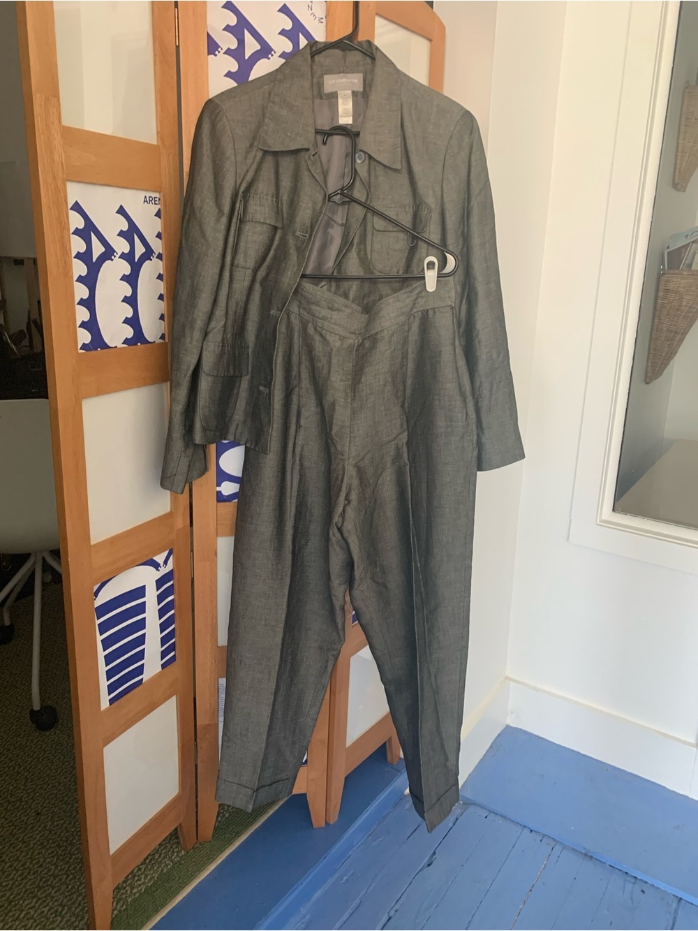 Liz Claiborne Gray Two-Piece Pantsuit with Jacket